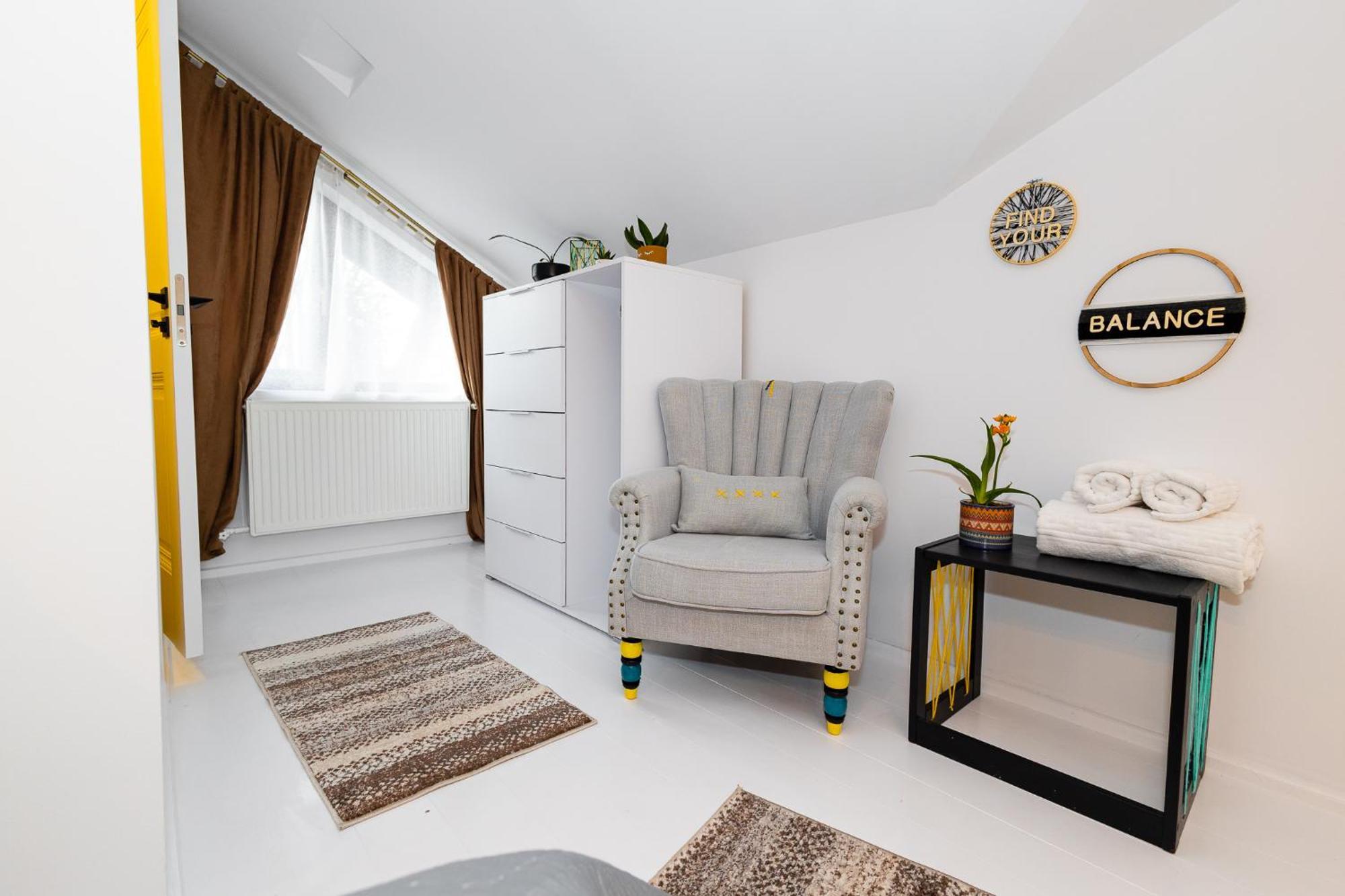 In Longfield Town Bed & Breakfast Câmpulung Moldovenesc Екстериор снимка