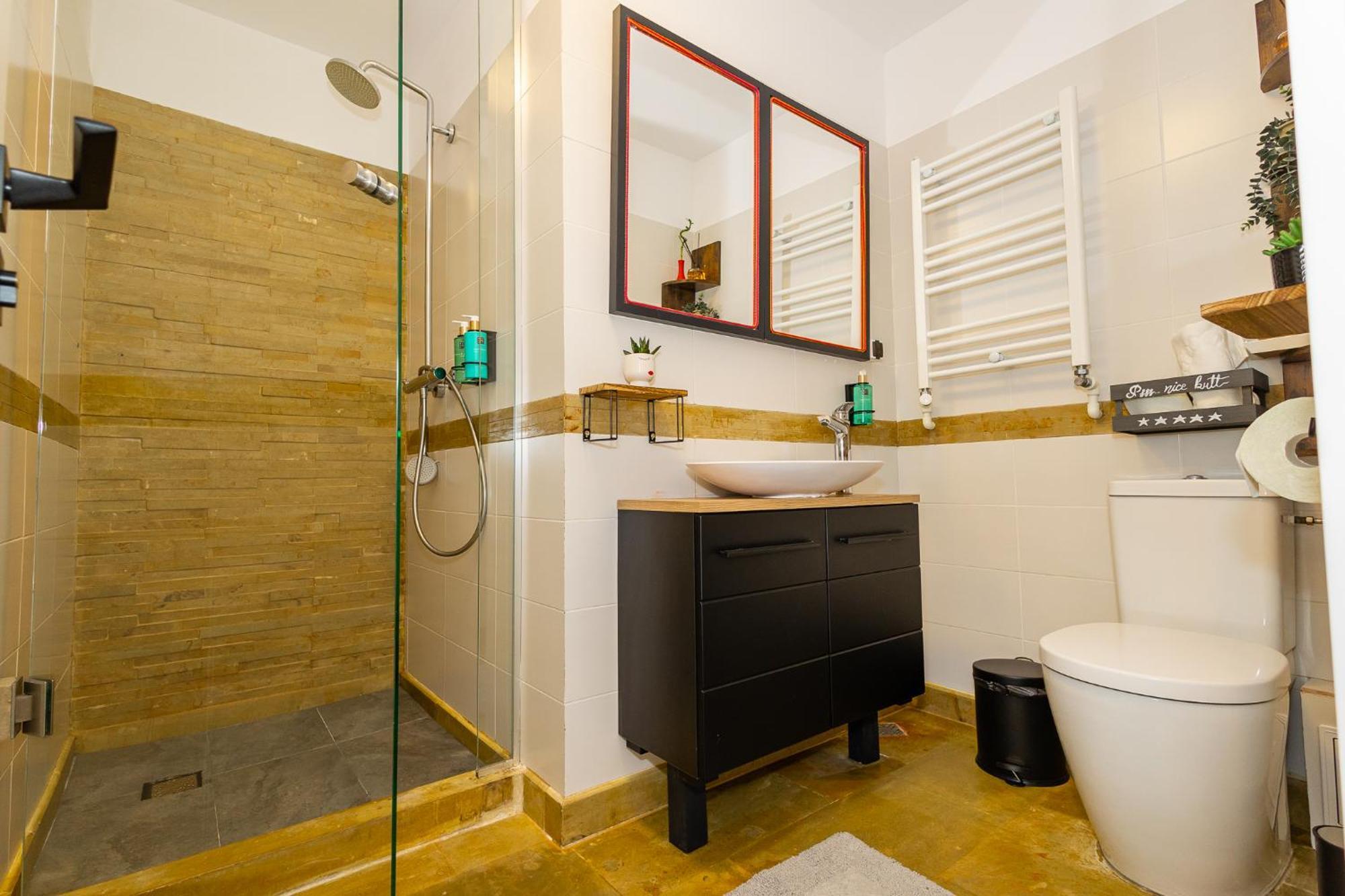 In Longfield Town Bed & Breakfast Câmpulung Moldovenesc Екстериор снимка