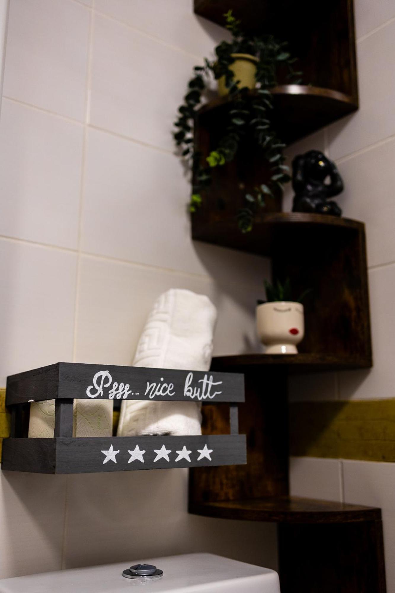 In Longfield Town Bed & Breakfast Câmpulung Moldovenesc Екстериор снимка