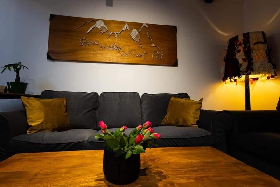 In Longfield Town Bed & Breakfast Câmpulung Moldovenesc Екстериор снимка